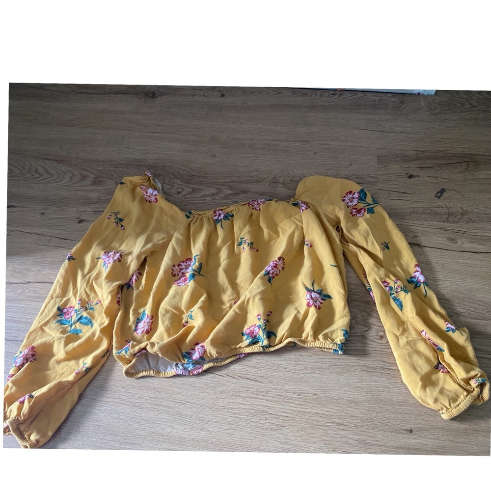 Aeropostale yellow flower blouse